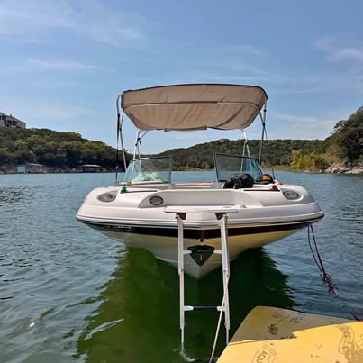 Harris Kayot V220 Deck Boat Volvo Penta 5.0 Gxi