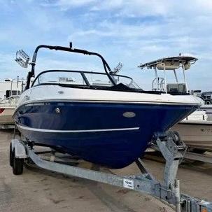 2022 Bayliner VR5 Base