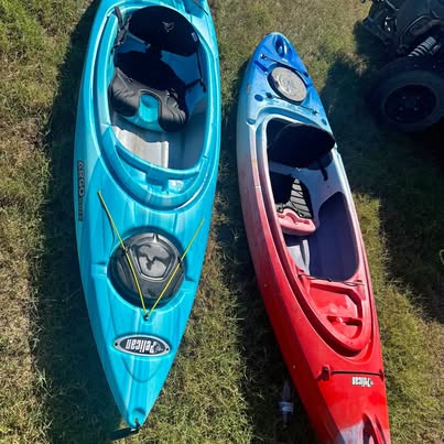 2 Kayaks