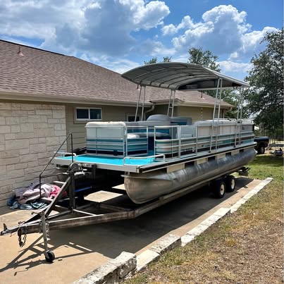 1992 Harris Pontoon Boat