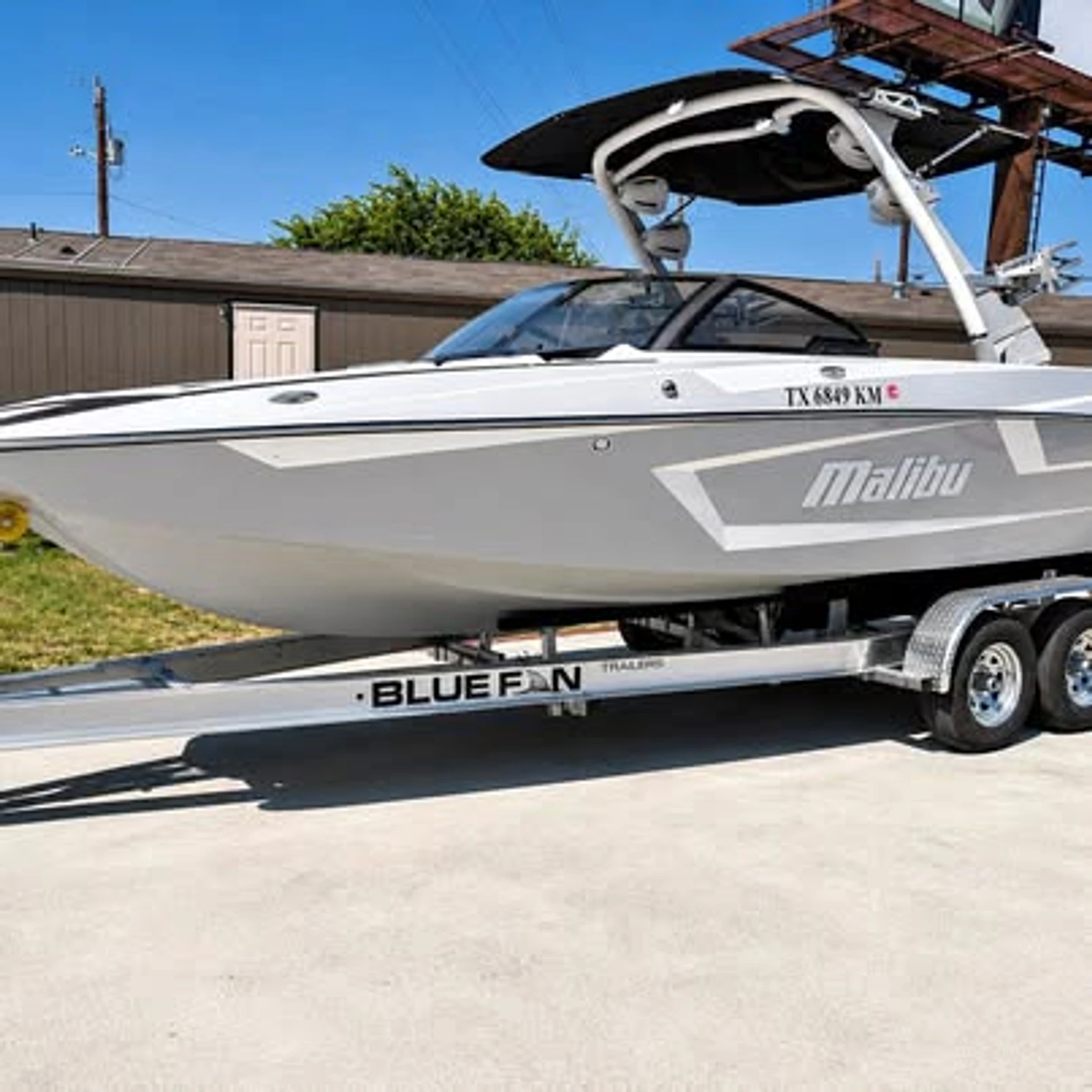 2022 Malibu 23 MXZ